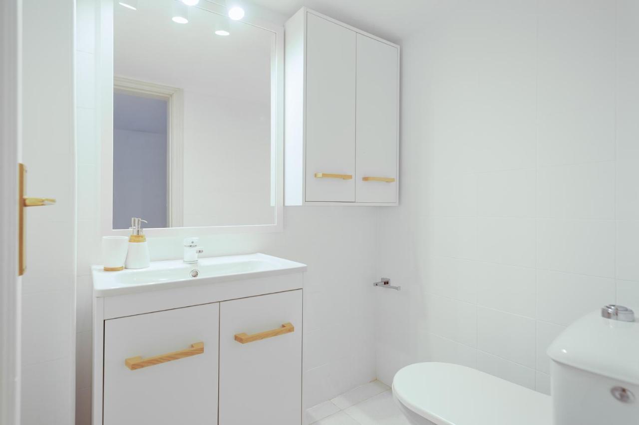 Apartamento La Fiesta, 250 M To The Sea Plus Swimming Pool Torrevieja Kültér fotó